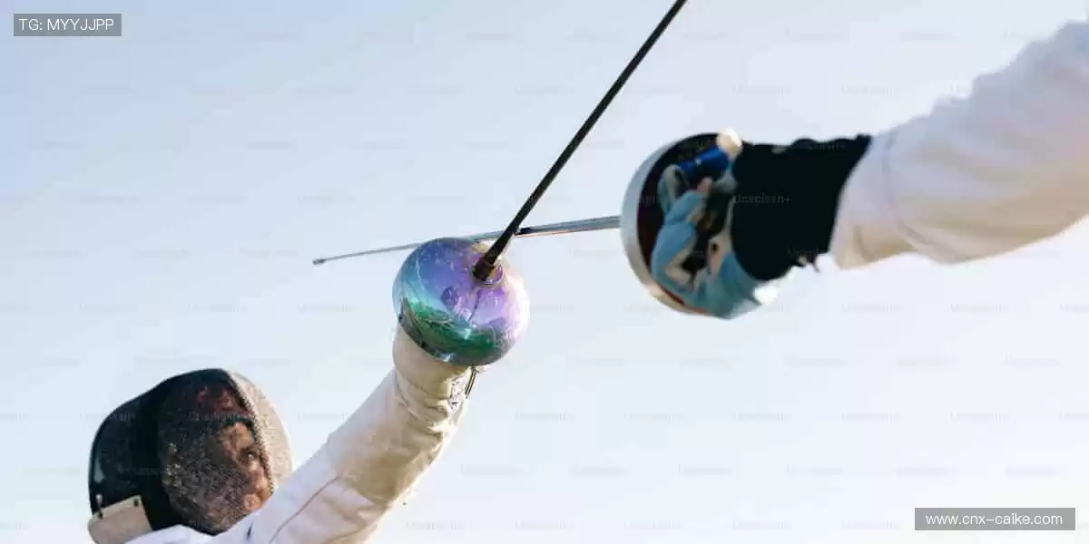 把热爱穿在身上！👕 限量周边，让你的支持永不褪色！